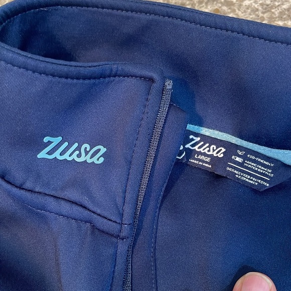 Women’s Zusa navy blue 1/4 zip pullover excellent condition women’s a large - Picture 2 of 4